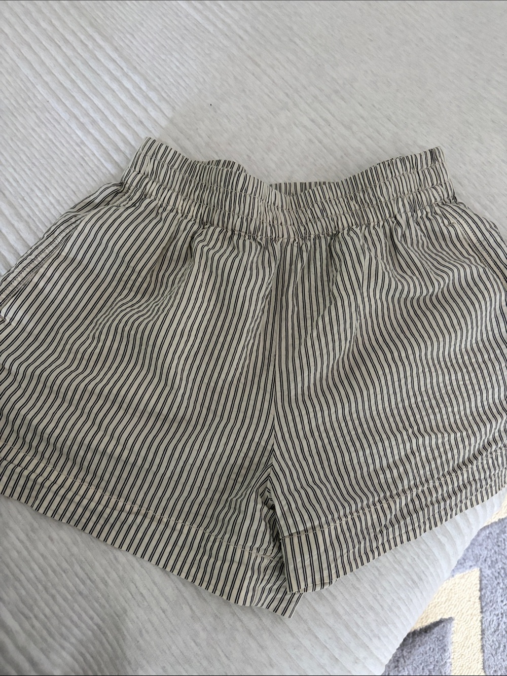 Pull on shorts in poplin